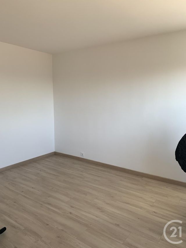 Appartement F1 &agrave; louer - 1 pi&egrave;ce - 31,03 m2 - Bagnols Sur Ceze - 30 - LANGUEDOC-ROUSSILLON