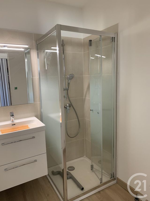 Appartement F1 &agrave; louer - 1 pi&egrave;ce - 31,03 m2 - Bagnols Sur Ceze - 30 - LANGUEDOC-ROUSSILLON