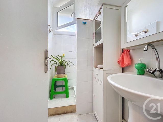 Appartement F3 &agrave; vendre - 3 pi&egrave;ces - 72,58 m2 - Bagnols Sur Ceze - 30 - LANGUEDOC-ROUSSILLON