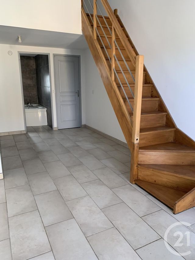 Appartement &agrave; louer - 2 pi&egrave;ces - 36 m2 - Bagnols Sur Ceze - 30 - LANGUEDOC-ROUSSILLON