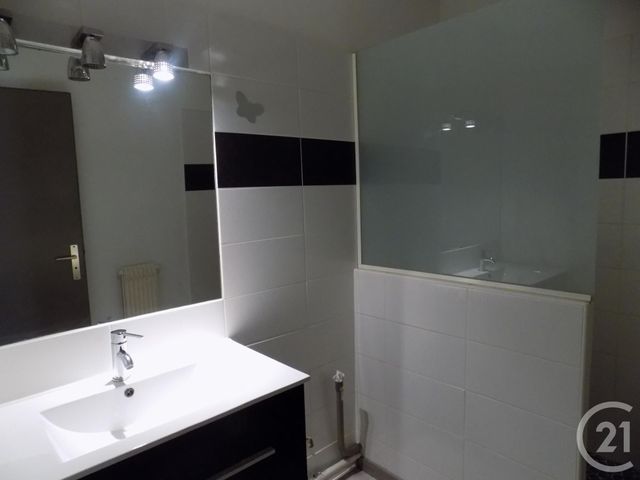 Appartement F3 &agrave; louer - 3 pi&egrave;ces - 68,07 m2 - Bagnols Sur Ceze - 30 - LANGUEDOC-ROUSSILLON