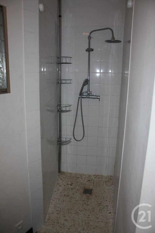 Maison &agrave; louer - 3 pi&egrave;ces - 81,70 m2 - Cavillargues - 30 - LANGUEDOC-ROUSSILLON