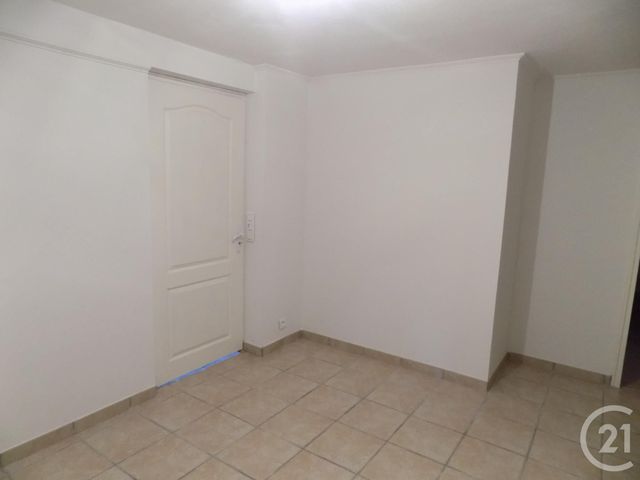 Maison &agrave; louer - 4 pi&egrave;ces - 100 m2 - Laudun L Ardoise - 30 - LANGUEDOC-ROUSSILLON