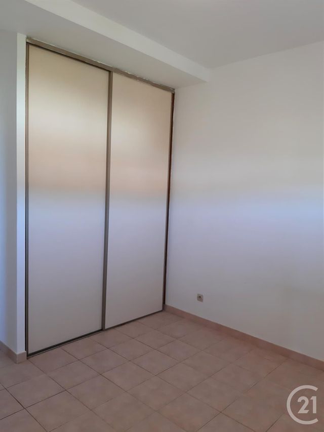 Appartement F2 &agrave; louer - 2 pi&egrave;ces - 55 m2 - Cavillargues - 30 - LANGUEDOC-ROUSSILLON