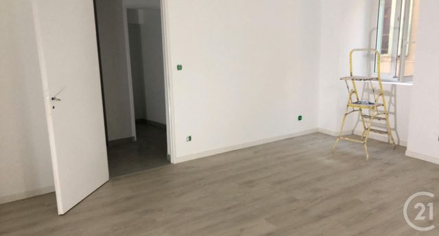 Appartement F2 &agrave; louer - 2 pi&egrave;ces - 44 m2 - Bagnols Sur Ceze - 30 - LANGUEDOC-ROUSSILLON
