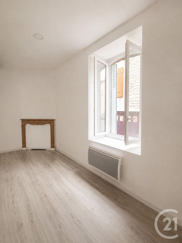 Appartement F2 &agrave; louer - 2 pi&egrave;ces - 44 m2 - Bagnols Sur Ceze - 30 - LANGUEDOC-ROUSSILLON