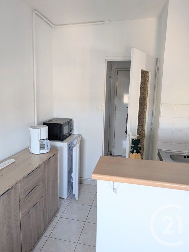Appartement Studio &agrave; louer - 1 pi&egrave;ce - 25,81 m2 - Nimes - 30 - LANGUEDOC-ROUSSILLON