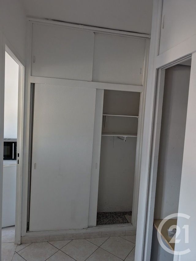 Appartement Studio &agrave; louer - 1 pi&egrave;ce - 25,81 m2 - Nimes - 30 - LANGUEDOC-ROUSSILLON