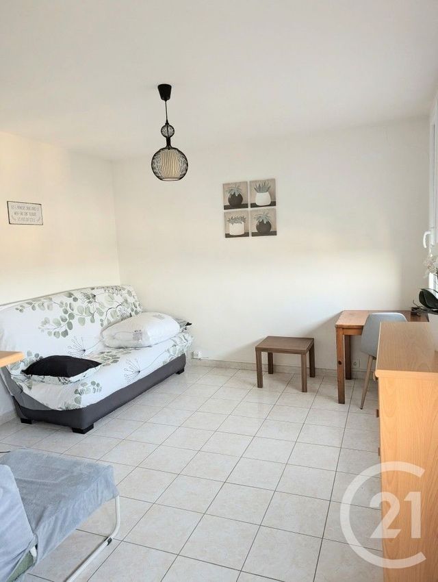 Appartement Studio &agrave; louer - 1 pi&egrave;ce - 25,81 m2 - Nimes - 30 - LANGUEDOC-ROUSSILLON