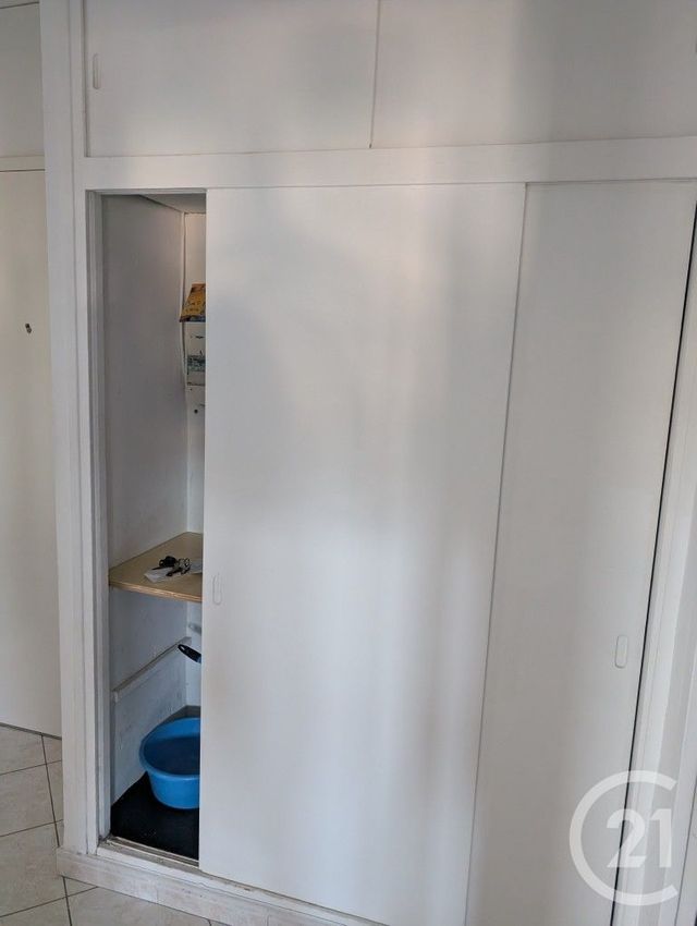 Appartement Studio &agrave; louer - 1 pi&egrave;ce - 25,81 m2 - Nimes - 30 - LANGUEDOC-ROUSSILLON