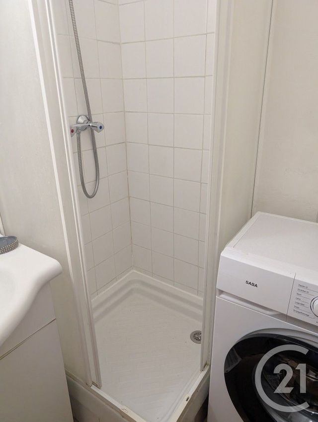 Appartement Studio &agrave; louer - 1 pi&egrave;ce - 25,81 m2 - Nimes - 30 - LANGUEDOC-ROUSSILLON