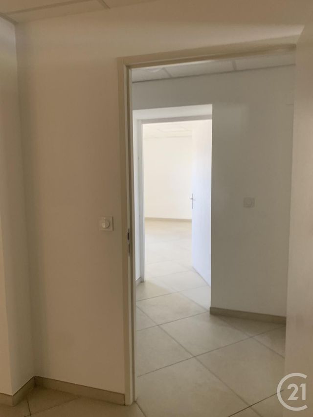 Appartement &agrave; louer - 3 pi&egrave;ces - 55 m2 - Cornillon - 30 - LANGUEDOC-ROUSSILLON