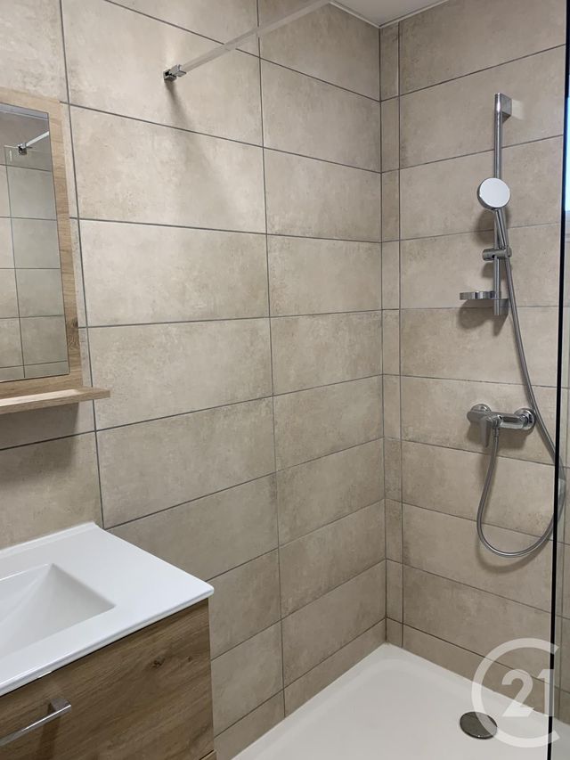 Appartement &agrave; louer - 3 pi&egrave;ces - 55 m2 - Cornillon - 30 - LANGUEDOC-ROUSSILLON