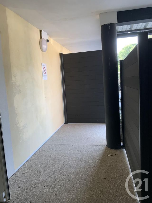 Appartement &agrave; louer - 3 pi&egrave;ces - 55 m2 - Cornillon - 30 - LANGUEDOC-ROUSSILLON