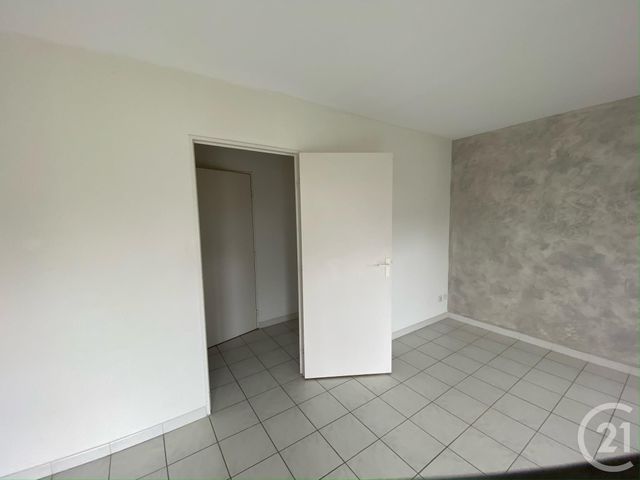 Appartement F2 &agrave; louer - 2 pi&egrave;ces - 53 m2 - Bagnols Sur Ceze - 30 - LANGUEDOC-ROUSSILLON