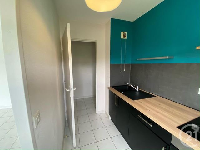 Appartement F2 &agrave; louer - 2 pi&egrave;ces - 53 m2 - Bagnols Sur Ceze - 30 - LANGUEDOC-ROUSSILLON