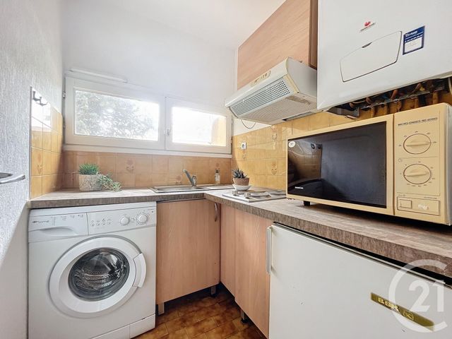 Appartement F1 &agrave; louer - 1 pi&egrave;ce - 25 m2 - Bagnols Sur Ceze - 30 - LANGUEDOC-ROUSSILLON