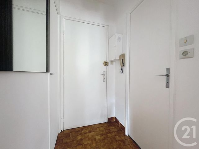 Appartement F1 &agrave; louer - 1 pi&egrave;ce - 25 m2 - Bagnols Sur Ceze - 30 - LANGUEDOC-ROUSSILLON