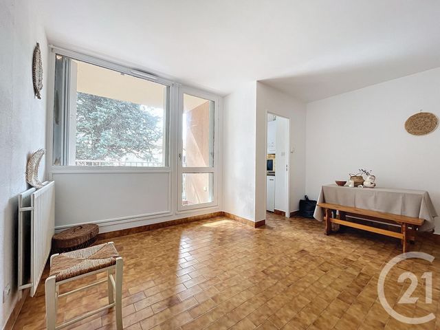 Appartement F1 &agrave; louer - 1 pi&egrave;ce - 25 m2 - Bagnols Sur Ceze - 30 - LANGUEDOC-ROUSSILLON