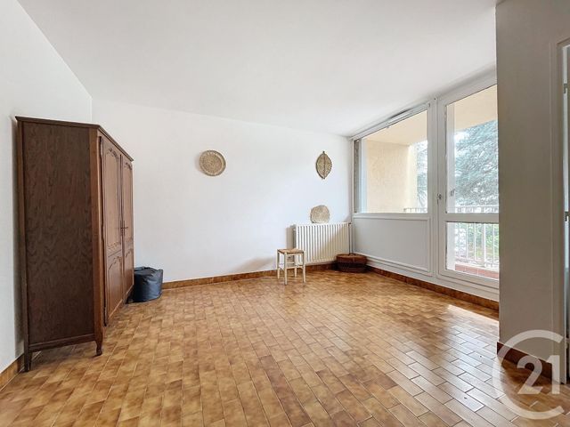 Appartement F1 &agrave; louer - 1 pi&egrave;ce - 25 m2 - Bagnols Sur Ceze - 30 - LANGUEDOC-ROUSSILLON