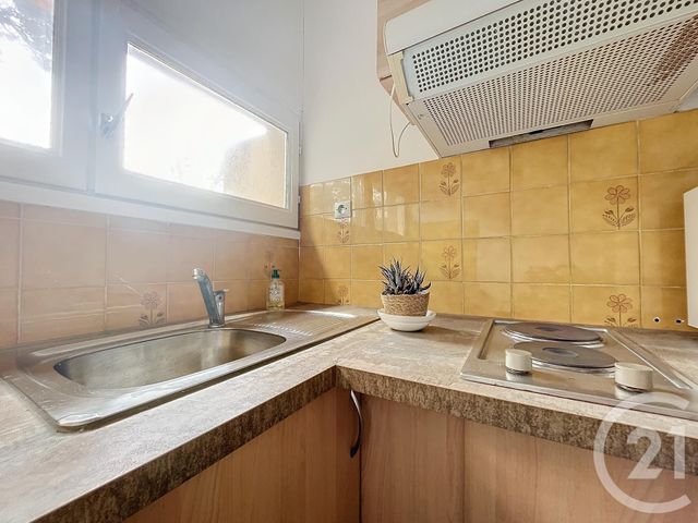 Appartement F1 &agrave; louer - 1 pi&egrave;ce - 25 m2 - Bagnols Sur Ceze - 30 - LANGUEDOC-ROUSSILLON