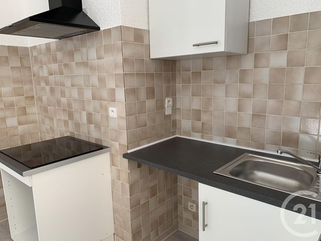 Appartement &agrave; louer - 3 pi&egrave;ces - 58,43 m2 - Bagnols Sur Ceze - 30 - LANGUEDOC-ROUSSILLON