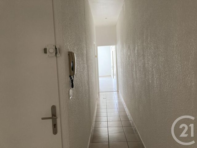Appartement &agrave; louer - 3 pi&egrave;ces - 58,43 m2 - Bagnols Sur Ceze - 30 - LANGUEDOC-ROUSSILLON
