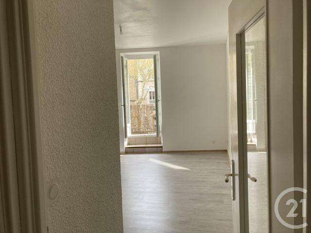 Appartement &agrave; louer - 3 pi&egrave;ces - 58,43 m2 - Bagnols Sur Ceze - 30 - LANGUEDOC-ROUSSILLON