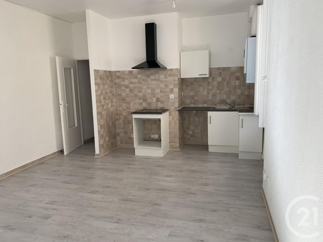 Appartement &agrave; louer - 3 pi&egrave;ces - 58,43 m2 - Bagnols Sur Ceze - 30 - LANGUEDOC-ROUSSILLON
