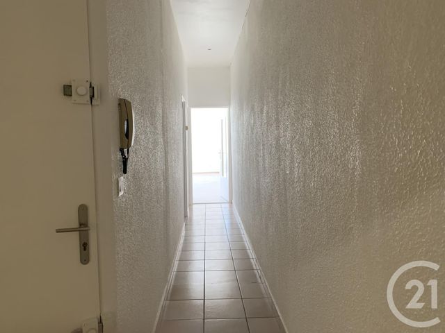 Appartement &agrave; louer - 3 pi&egrave;ces - 58,43 m2 - Bagnols Sur Ceze - 30 - LANGUEDOC-ROUSSILLON