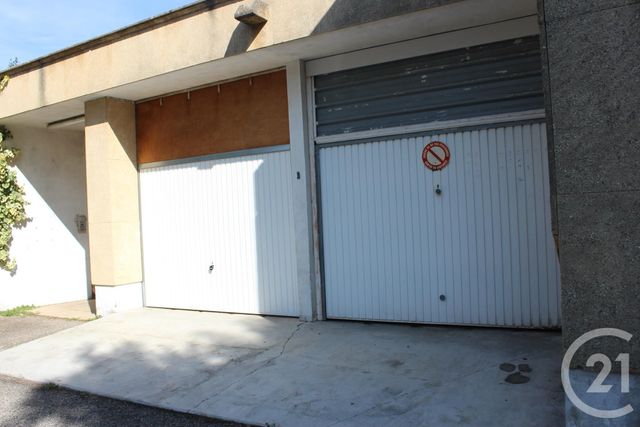Parking &agrave; louer - 20 m2 - Bagnols Sur Ceze - 30 - LANGUEDOC-ROUSSILLON