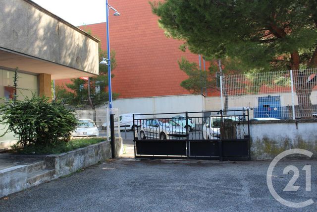 Parking &agrave; louer - 20 m2 - Bagnols Sur Ceze - 30 - LANGUEDOC-ROUSSILLON