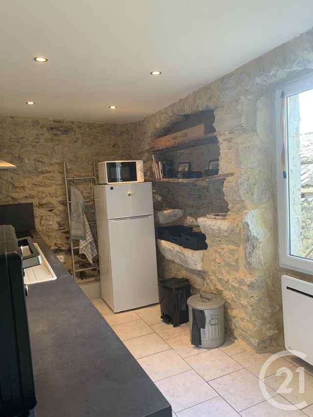 Appartement &agrave; louer - 2 pi&egrave;ces - 72 m2 - St Andre De Roquepertuis - 30 - LANGUEDOC-ROUSSILLON