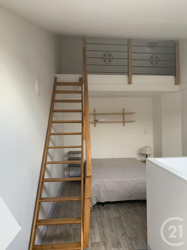 Appartement &agrave; louer - 2 pi&egrave;ces - 72 m2 - St Andre De Roquepertuis - 30 - LANGUEDOC-ROUSSILLON