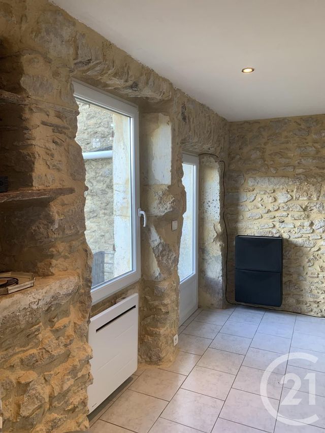 Appartement &agrave; louer - 2 pi&egrave;ces - 72 m2 - St Andre De Roquepertuis - 30 - LANGUEDOC-ROUSSILLON