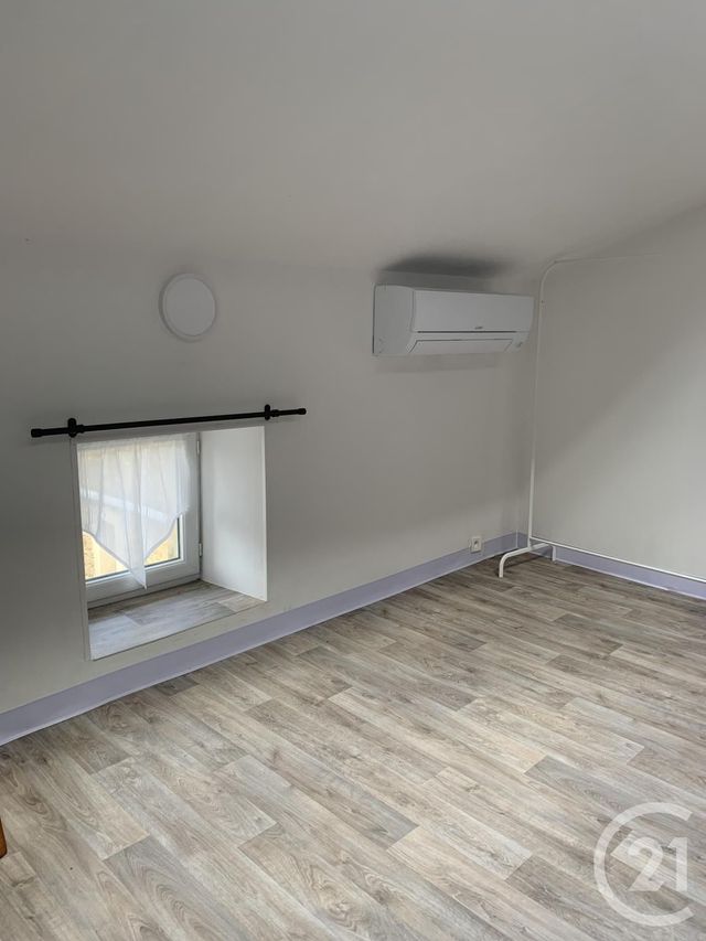 Appartement &agrave; louer - 2 pi&egrave;ces - 72 m2 - St Andre De Roquepertuis - 30 - LANGUEDOC-ROUSSILLON