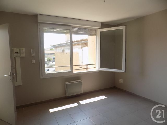 Appartement F1 &agrave; louer - 1 pi&egrave;ce - 24,75 m2 - Bagnols Sur Ceze - 30 - LANGUEDOC-ROUSSILLON