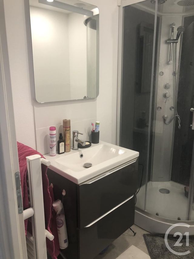 Appartement F2 &agrave; louer - 2 pi&egrave;ces - 42 m2 - Bagnols Sur Ceze - 30 - LANGUEDOC-ROUSSILLON