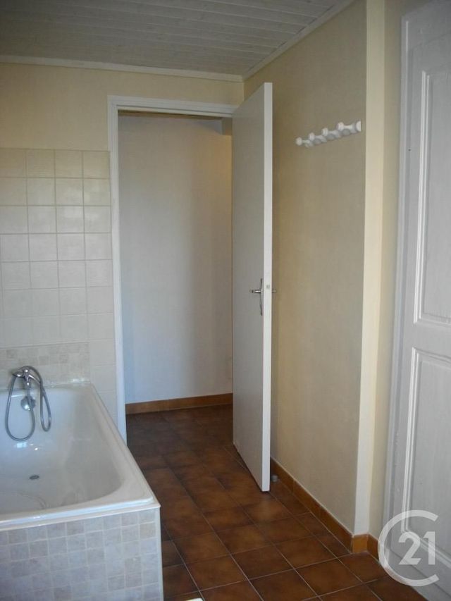 Appartement &agrave; louer - 3 pi&egrave;ces - 70 m2 - Bagnols Sur Ceze - 30 - LANGUEDOC-ROUSSILLON