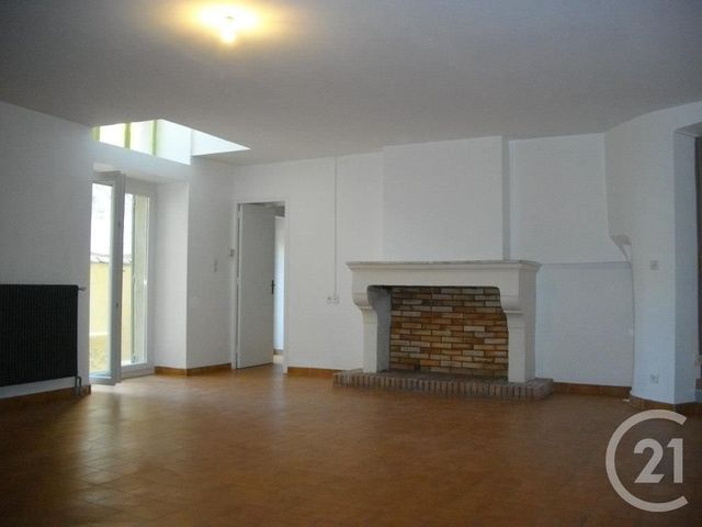 Appartement &agrave; louer - 3 pi&egrave;ces - 70 m2 - Bagnols Sur Ceze - 30 - LANGUEDOC-ROUSSILLON