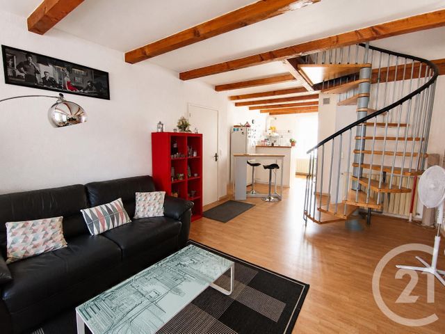 Appartement &agrave; louer - 3 pi&egrave;ces - 80 m2 - Bagnols Sur Ceze - 30 - LANGUEDOC-ROUSSILLON