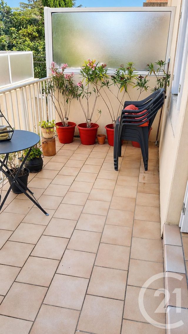 Appartement &agrave; louer - 3 pi&egrave;ces - 80 m2 - Bagnols Sur Ceze - 30 - LANGUEDOC-ROUSSILLON