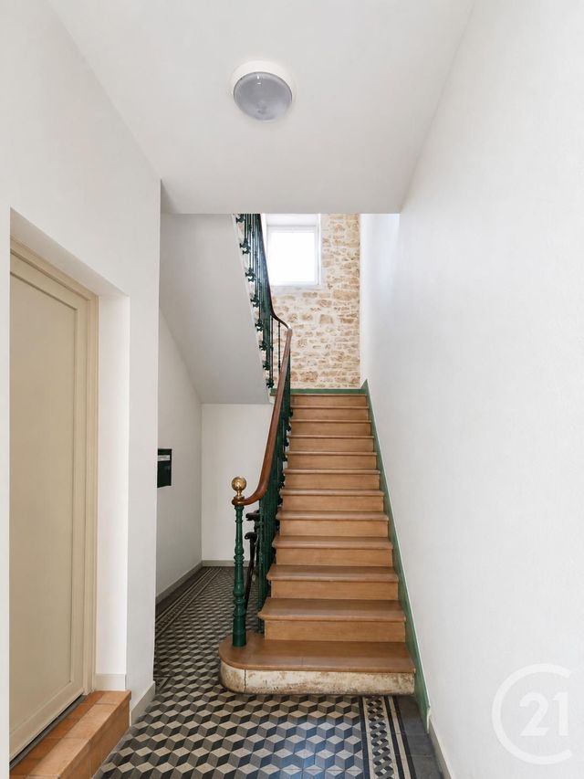 Appartement &agrave; louer - 3 pi&egrave;ces - 80 m2 - Bagnols Sur Ceze - 30 - LANGUEDOC-ROUSSILLON
