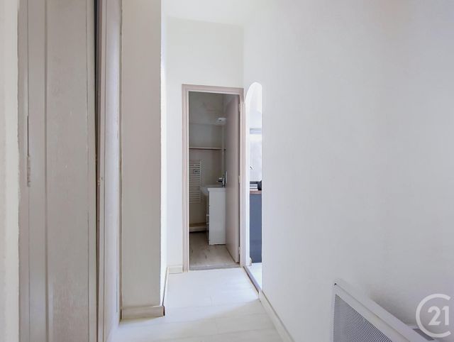 Appartement &agrave; louer - 2 pi&egrave;ces - 37 m2 - Bagnols Sur Ceze - 30 - LANGUEDOC-ROUSSILLON