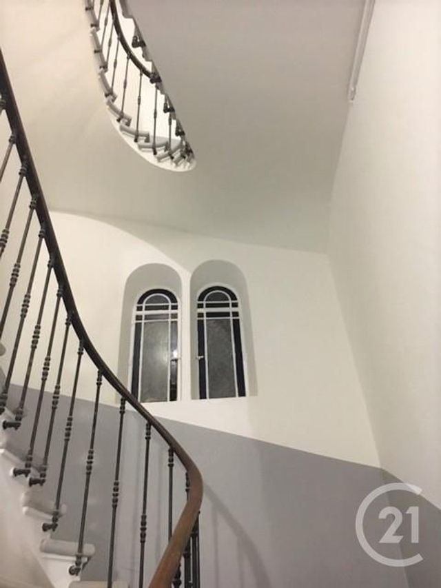 Appartement &agrave; louer - 2 pi&egrave;ces - 37 m2 - Bagnols Sur Ceze - 30 - LANGUEDOC-ROUSSILLON