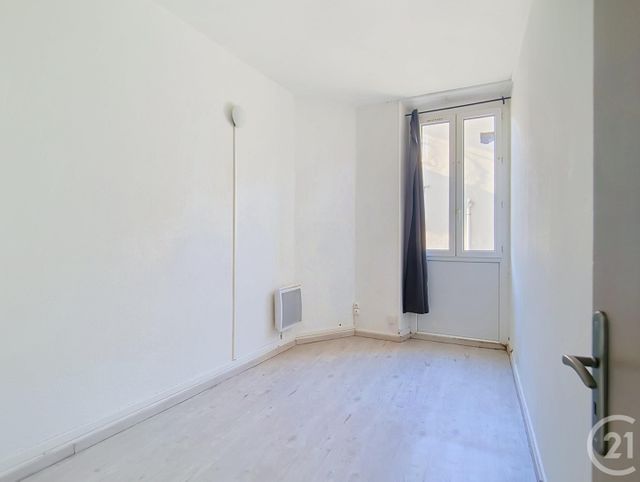 Appartement &agrave; louer - 2 pi&egrave;ces - 37 m2 - Bagnols Sur Ceze - 30 - LANGUEDOC-ROUSSILLON