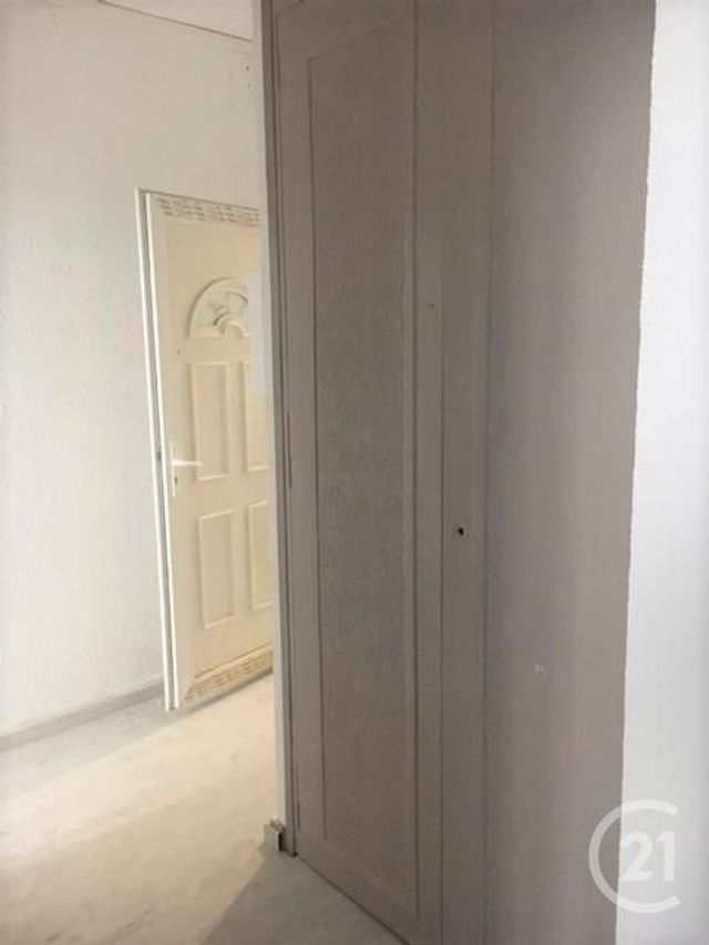 Appartement &agrave; louer - 2 pi&egrave;ces - 37 m2 - Bagnols Sur Ceze - 30 - LANGUEDOC-ROUSSILLON