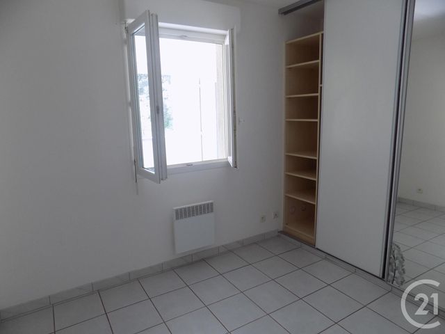Appartement F2 &agrave; louer - 2 pi&egrave;ces - 48 m2 - Bagnols Sur Ceze - 30 - LANGUEDOC-ROUSSILLON