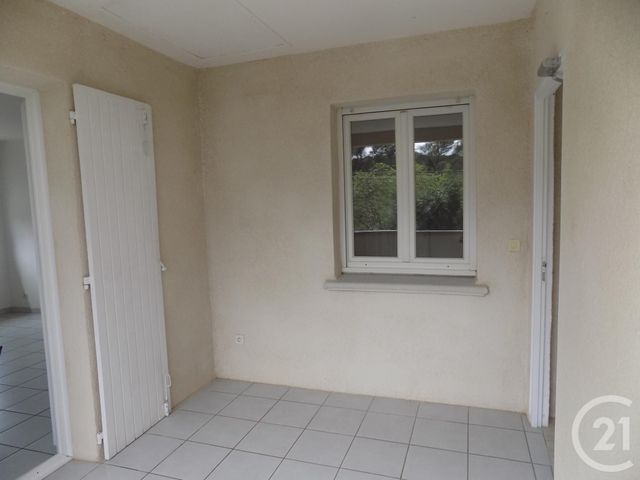 Appartement F2 &agrave; louer - 2 pi&egrave;ces - 48 m2 - Bagnols Sur Ceze - 30 - LANGUEDOC-ROUSSILLON