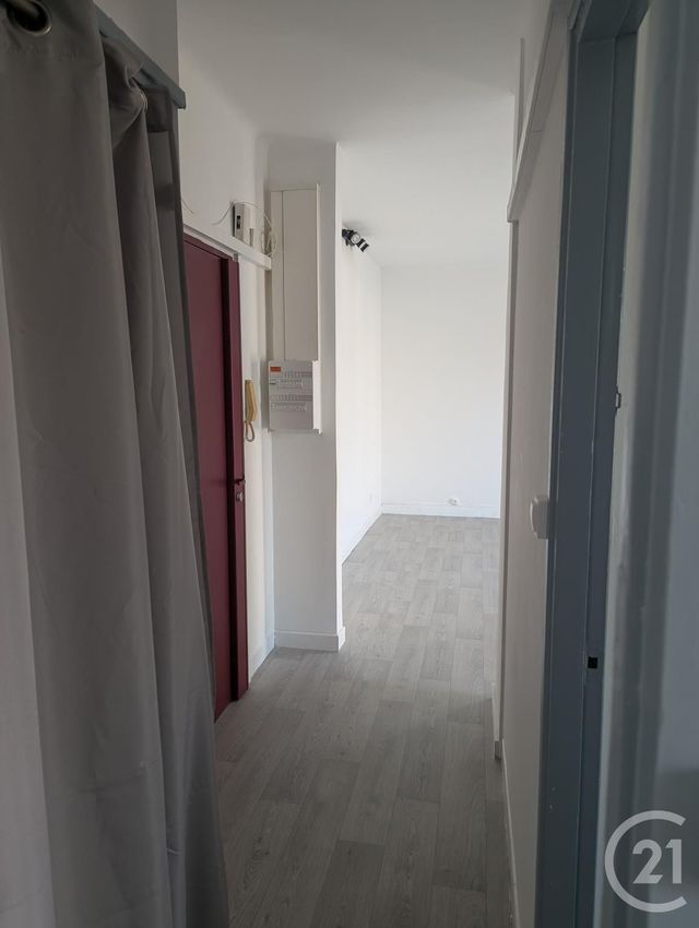 Appartement F2 &agrave; louer - 2 pi&egrave;ces - 49,43 m2 - Bagnols Sur Ceze - 30 - LANGUEDOC-ROUSSILLON